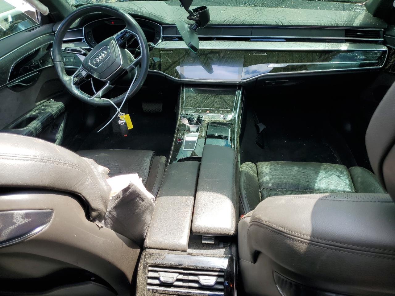 WAU8DAF80KN007351 2019 Audi A8 L