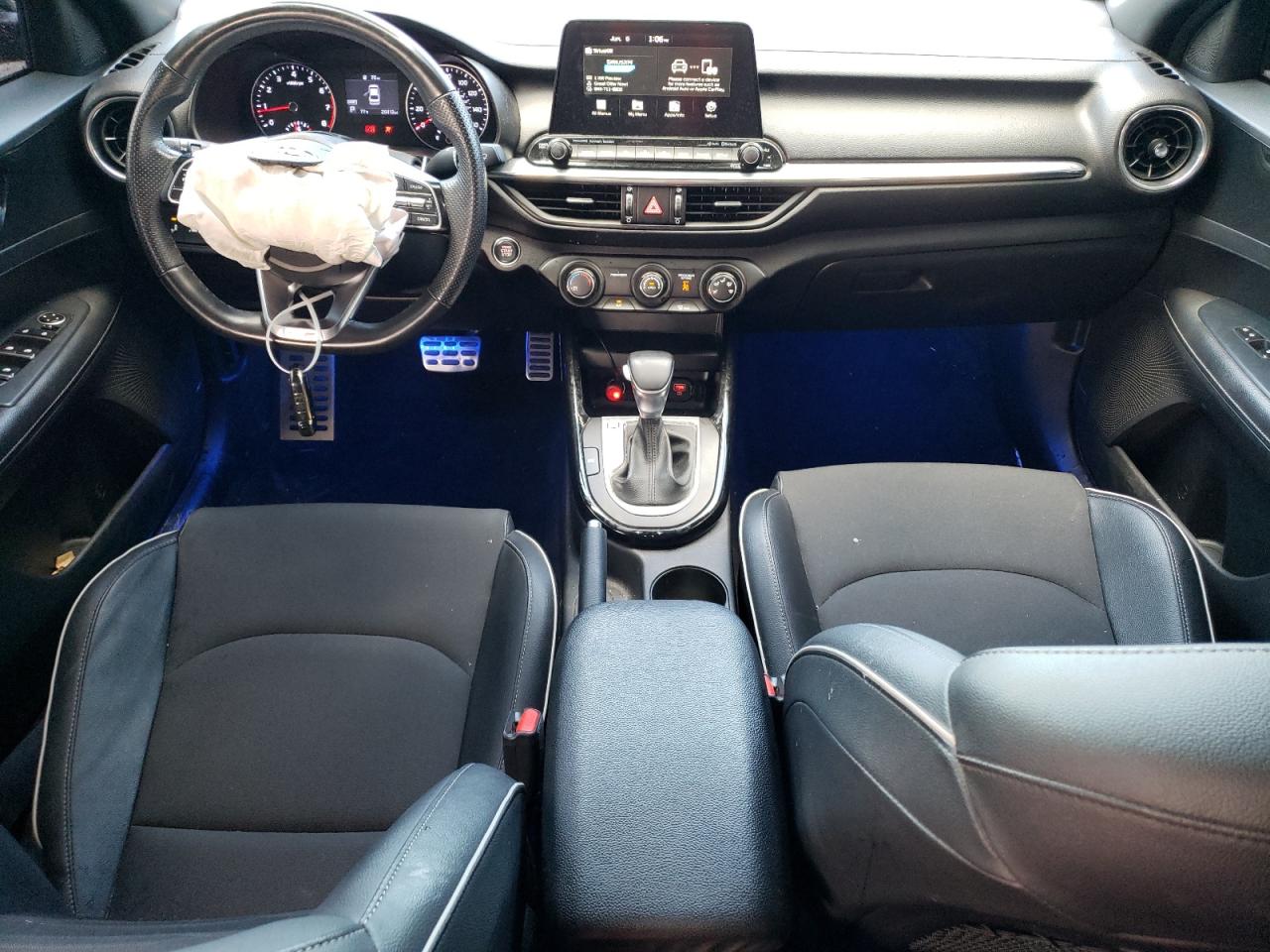 3KPF34AD2ME276980 2021 Kia Forte Gt Line