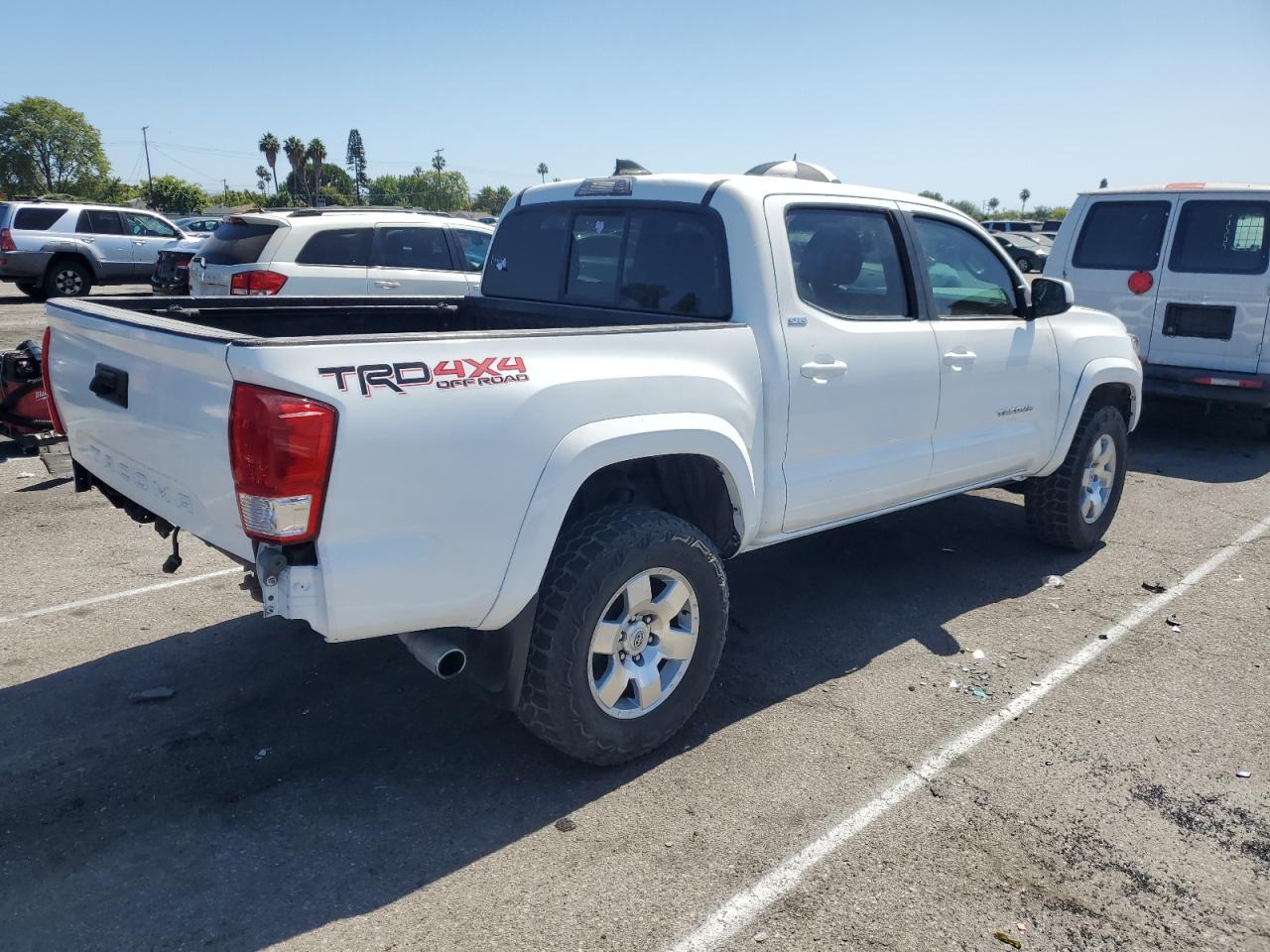 2022 Toyota Tacoma Double Cab vin: 3TMAZ5CN3NM162725