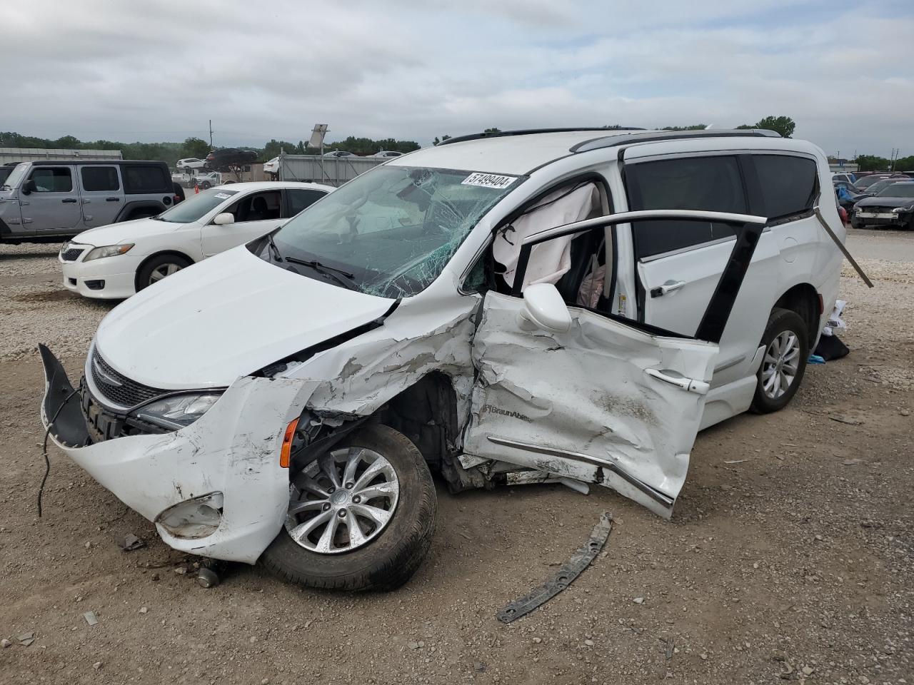  Salvage Chrysler Pacifica