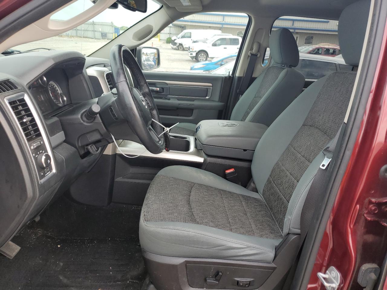 1C6RR7LT8GS205793 2016 Ram 1500 Slt