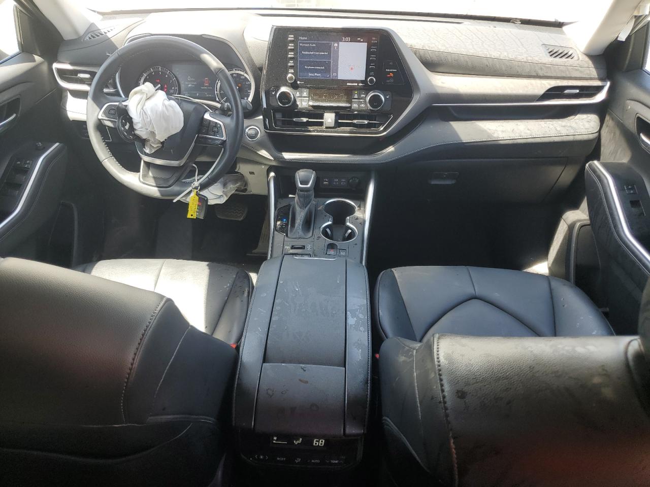 5TDHZRBH9NS213677 2022 Toyota Highlander Xle