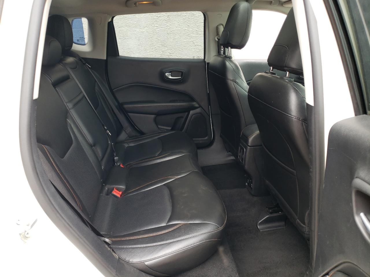 3C4NJDCB5JT372882 2018 Jeep Compass Limited