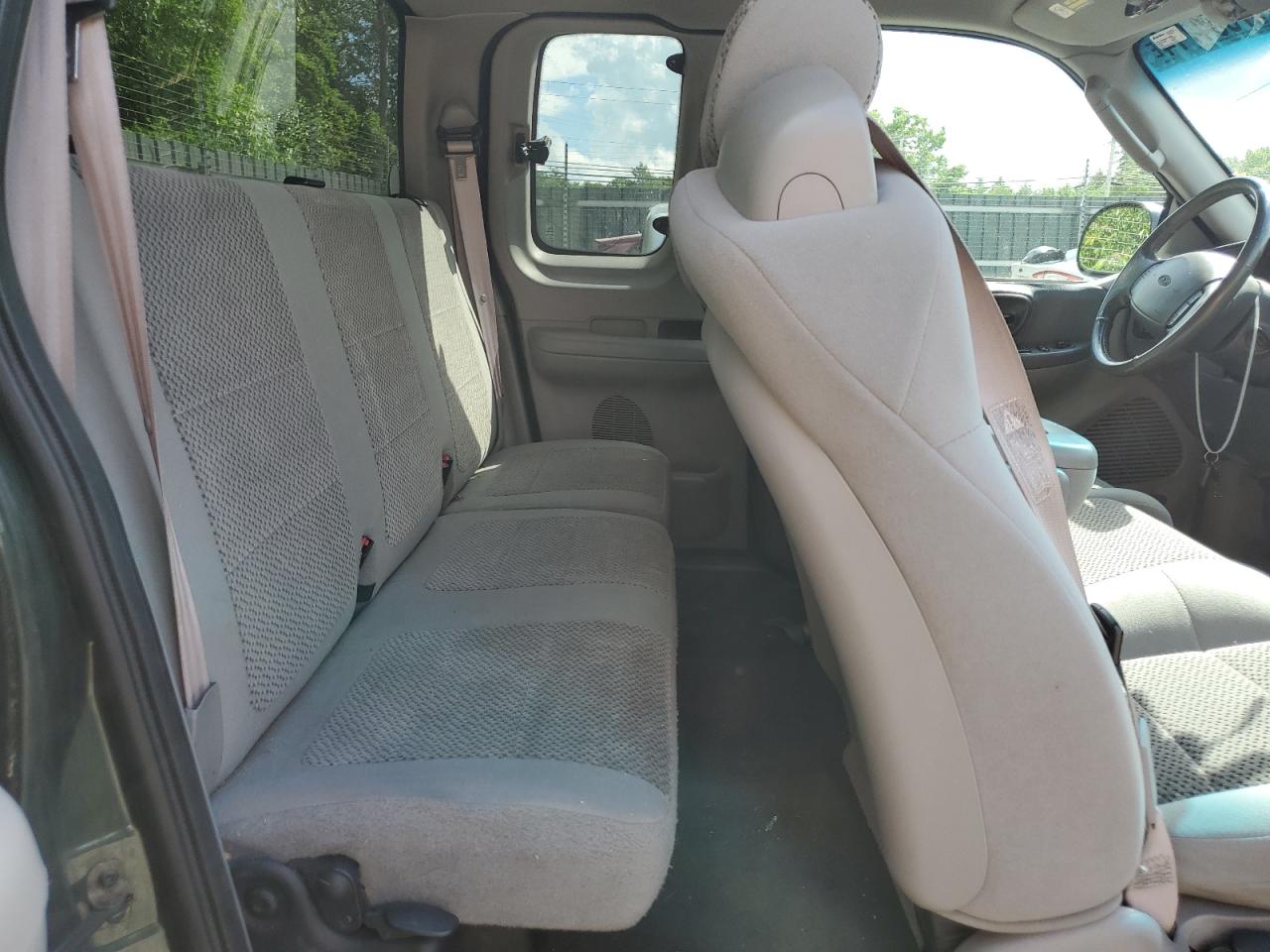 2FTRX18W42CA71800 2002 Ford F150