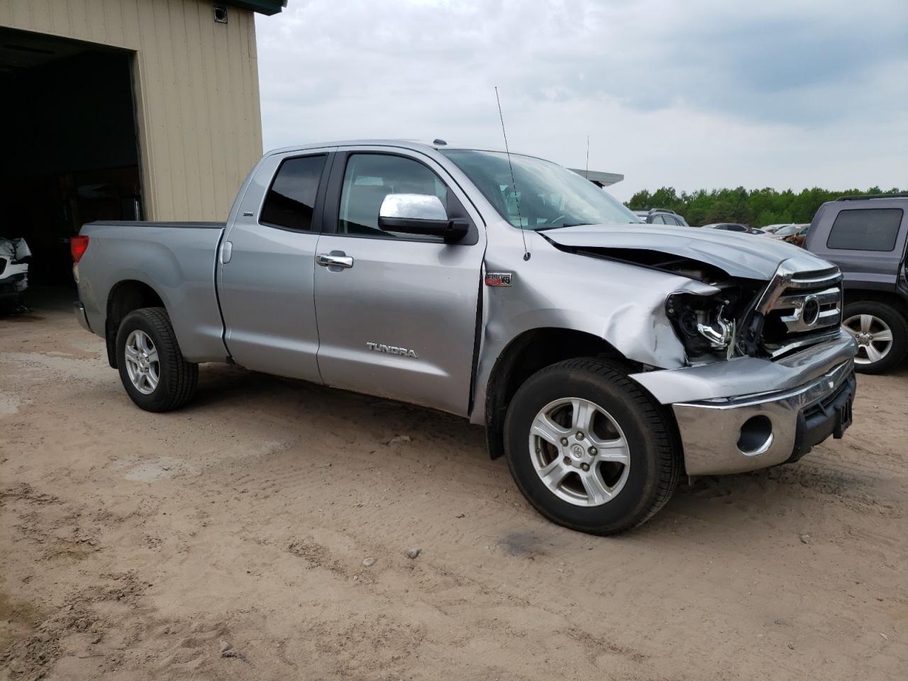 5TFUW5F17BX201529 2011 Toyota Tundra Double Cab Sr5