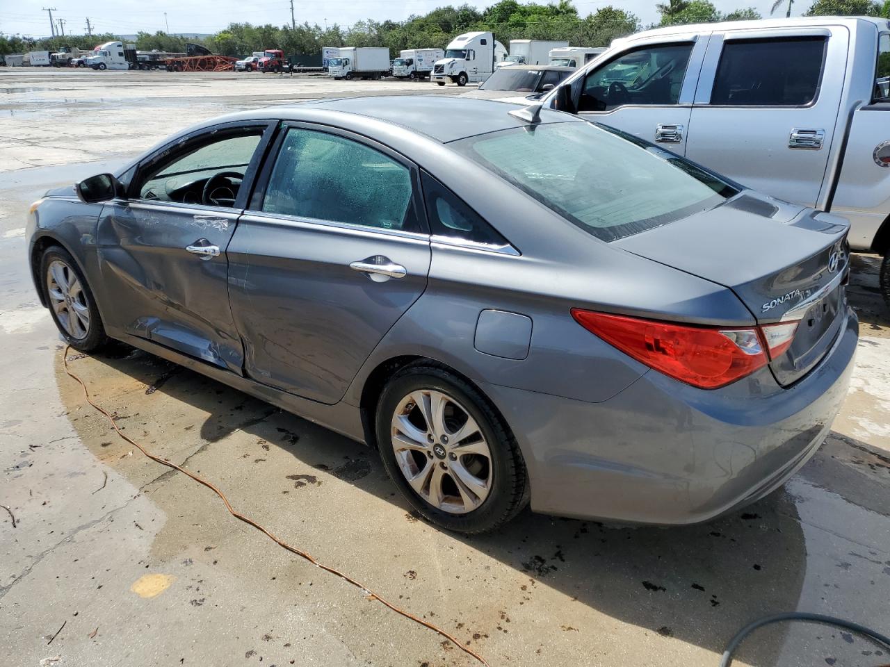 5NPEC4AC2BH256496 2011 Hyundai Sonata Se