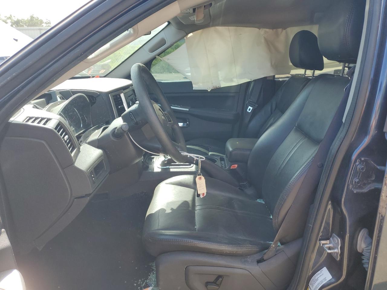 1J4PR4GK5AC135777 2010 Jeep Grand Cherokee Laredo