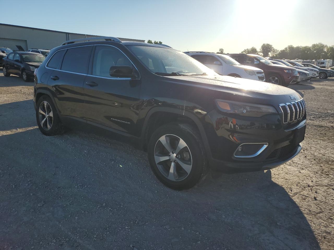 2019 Jeep Cherokee Limited vin: 1C4PJMDX9KD155586