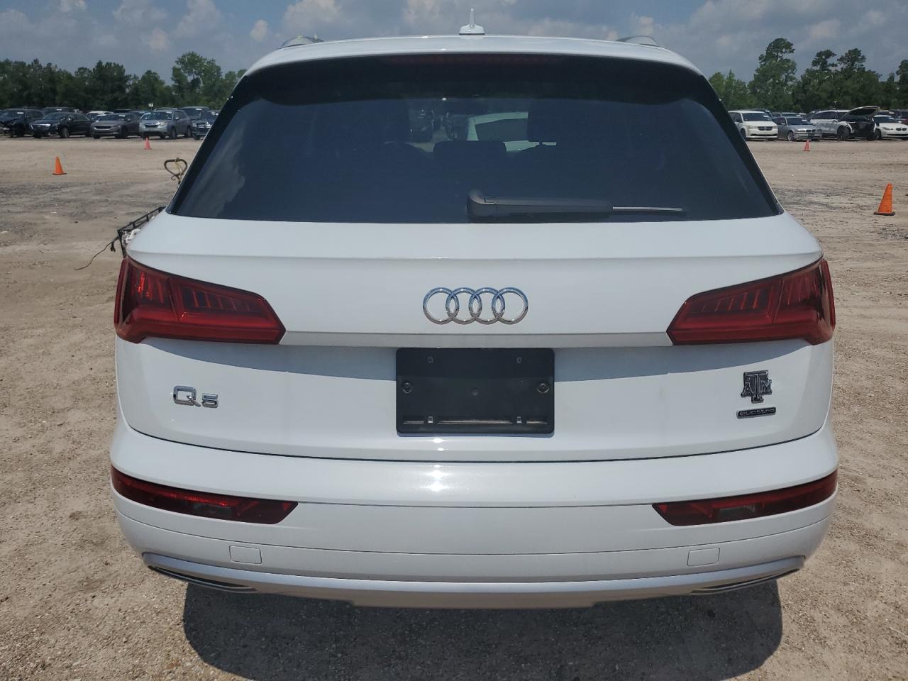 WA1ANAFY4L2028637 2020 Audi Q5 Premium