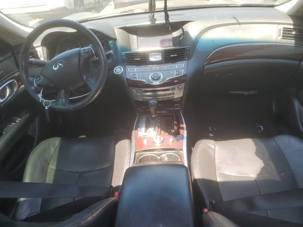 JN1BY1AP2HM740725 2017 Infiniti Q70 3.7