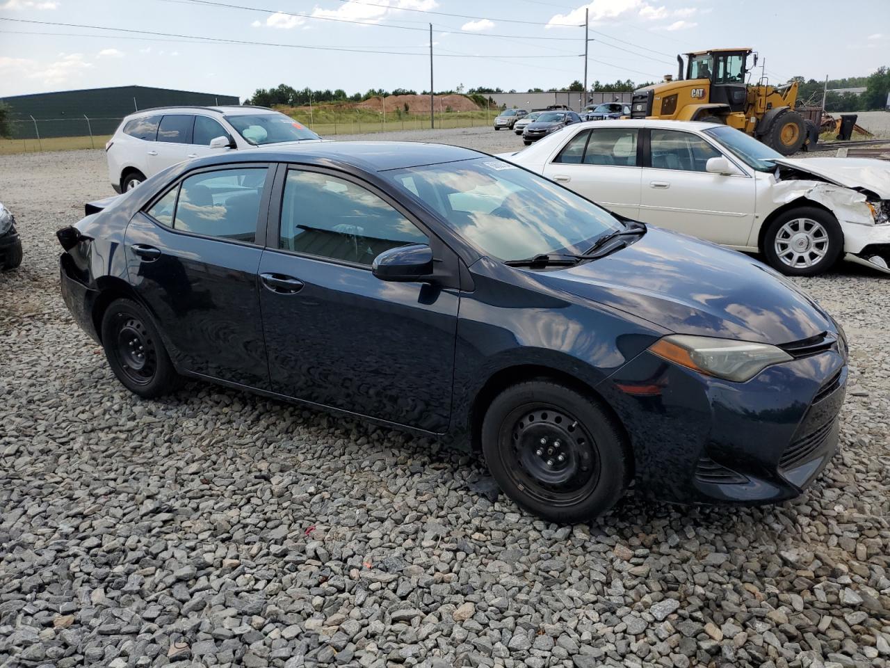 2018 Toyota Corolla L vin: 5YFBURHE5JP846049