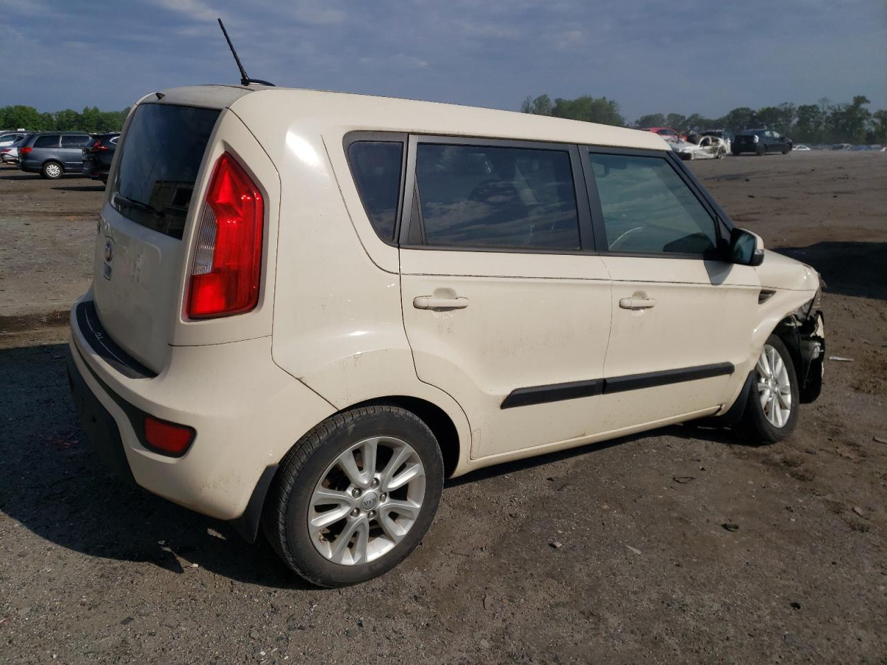 KNDJT2A65D7572088 2013 Kia Soul +