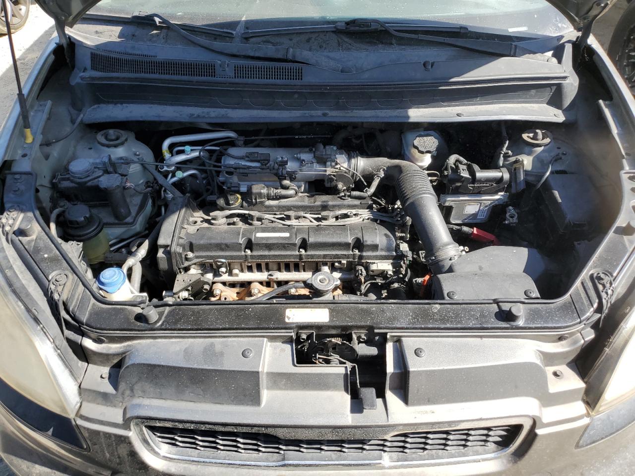 KNDJT2A22B7279372 2011 Kia Soul +