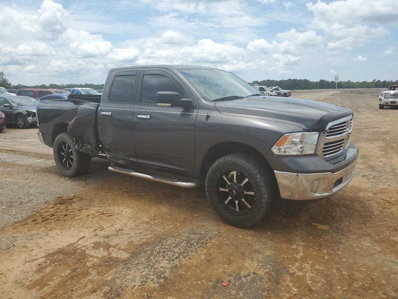 1C6RR7GT9HS700175 2017 Ram 1500 Slt