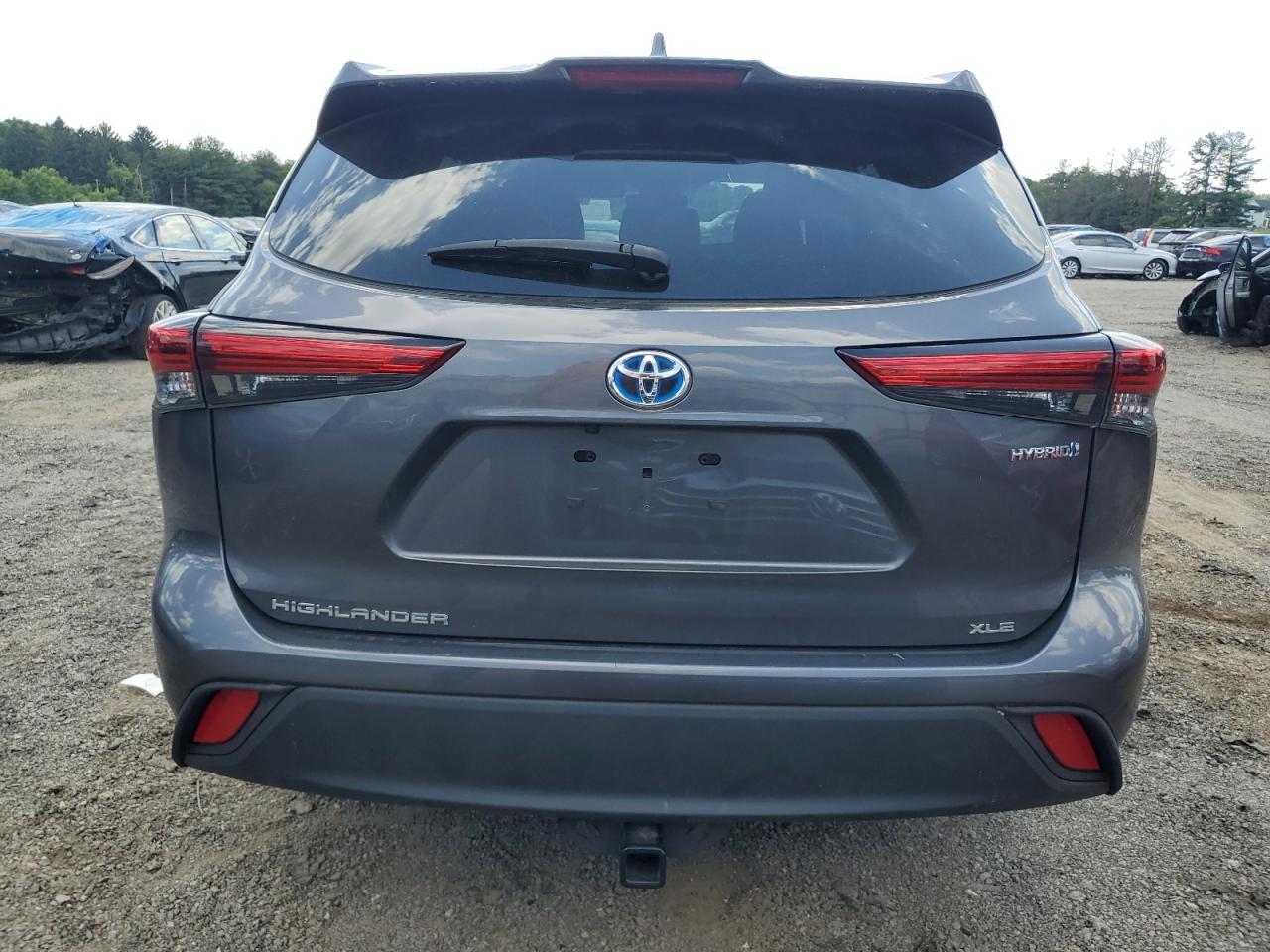 5TDGBRCH2NS556216 2022 Toyota Highlander Hybrid Xle