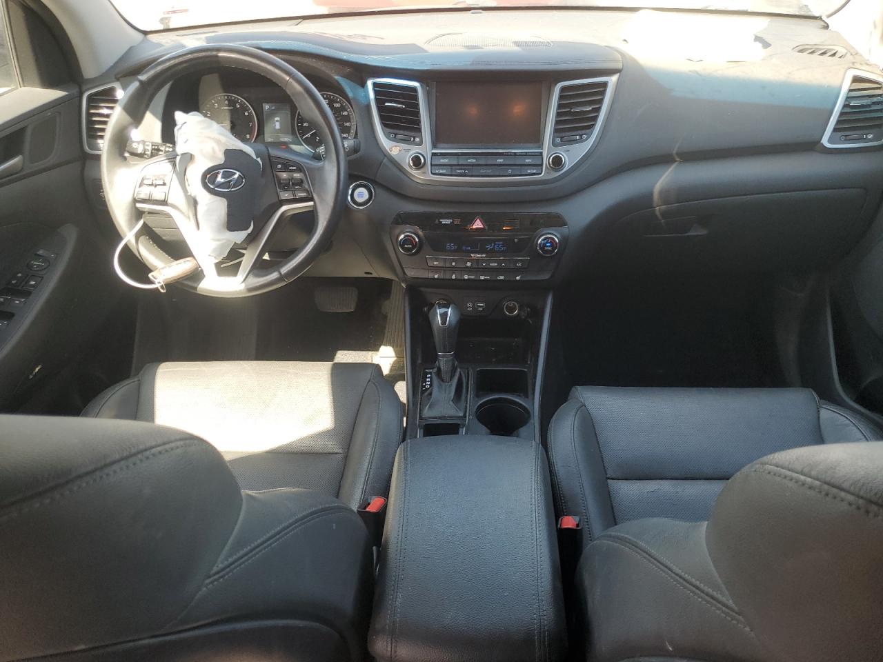 KM8J3CA24JU621650 2018 Hyundai Tucson Value