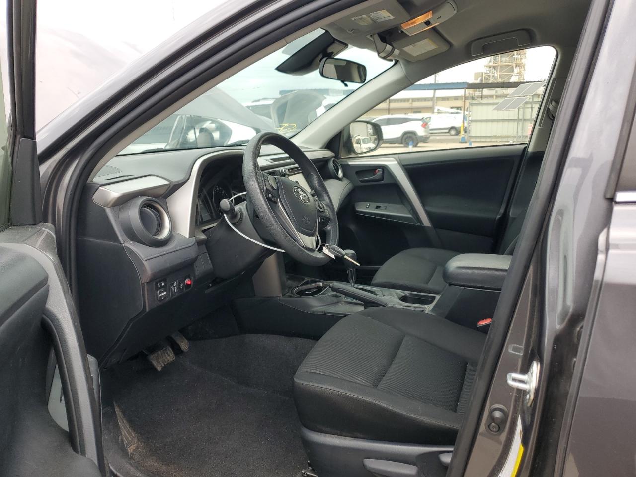 JTMZFREV4HJ114653 2017 Toyota Rav4 Le