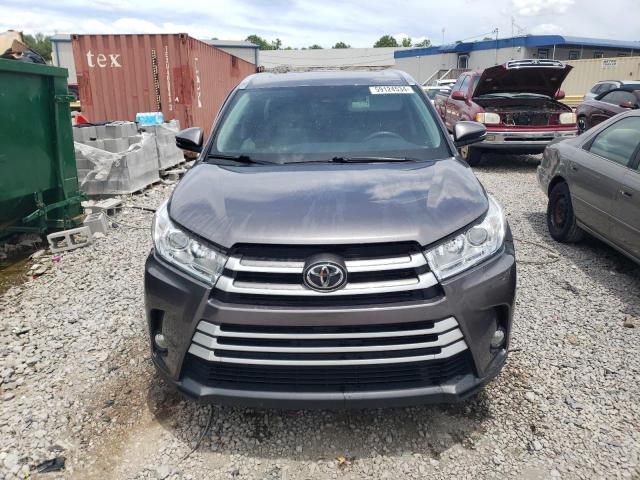 VIN 5TDKZRFH7KS568780 2019 Toyota Highlander, SE no.5