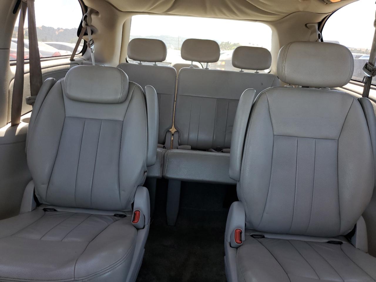 2D4GP44L75R252107 2005 Dodge Grand Caravan Sxt