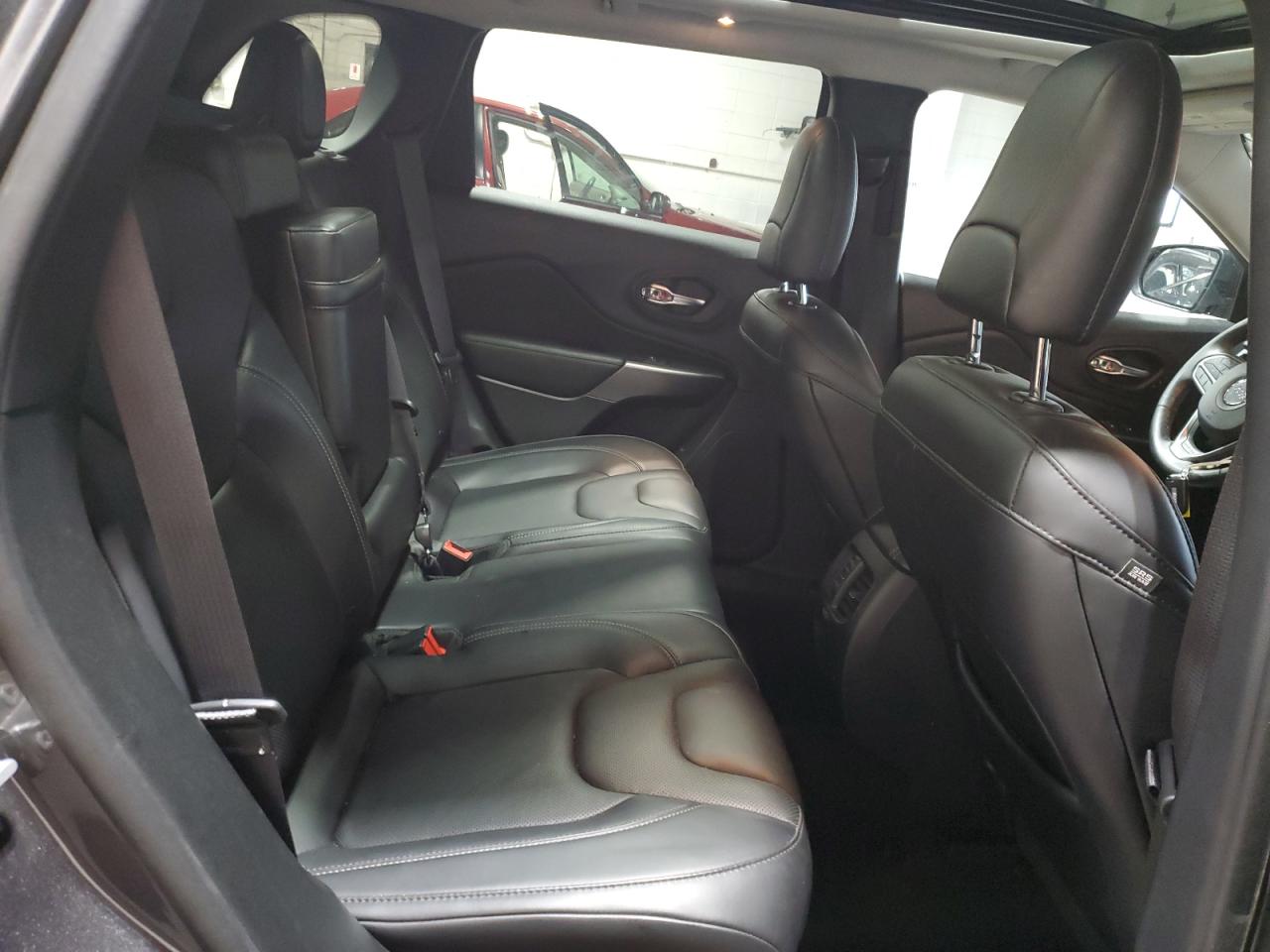 1C4PJMDX9KD235776 2019 Jeep Cherokee Limited