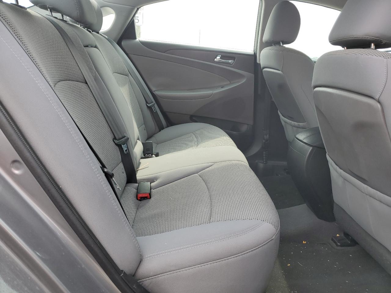 5NPEB4AC1DH743081 2013 Hyundai Sonata Gls