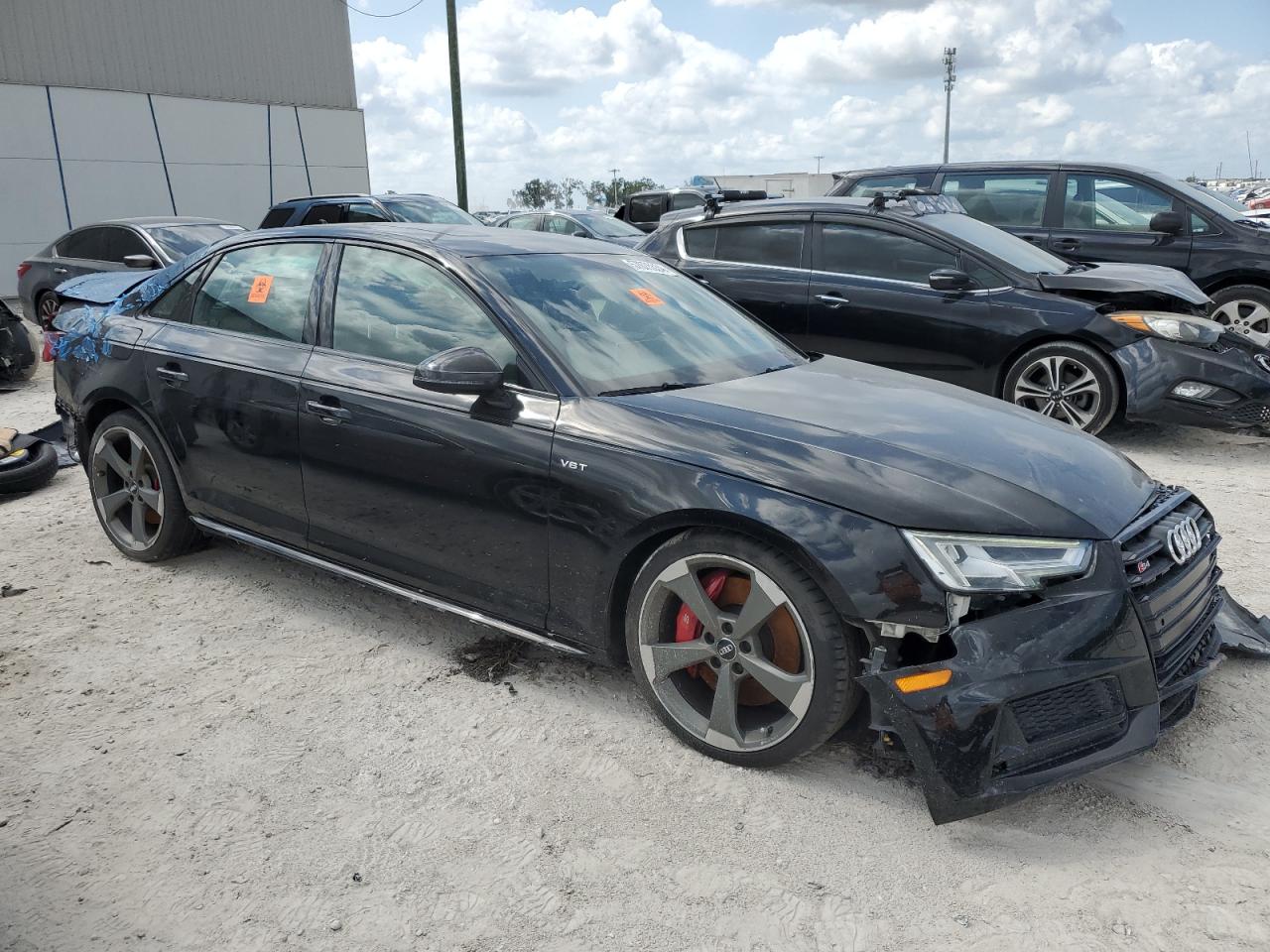 2018 Audi S4 Prestige vin: WAUC4AF48JA005215