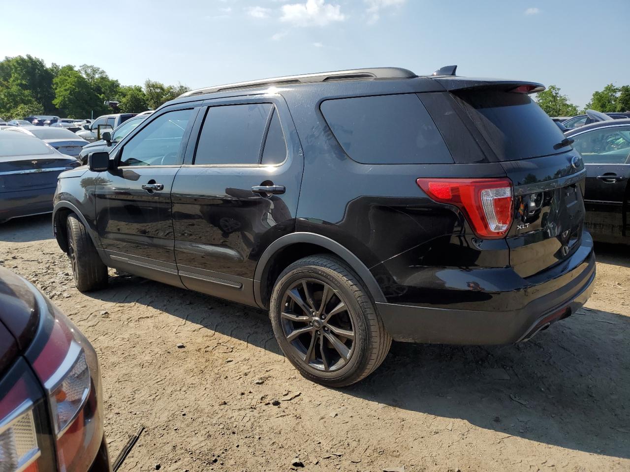 1FM5K8D84HGD76410 2017 Ford Explorer Xlt