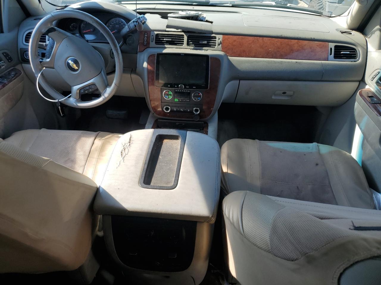 3GNMCGE01BG323988 2011 Chevrolet Avalanche Ltz