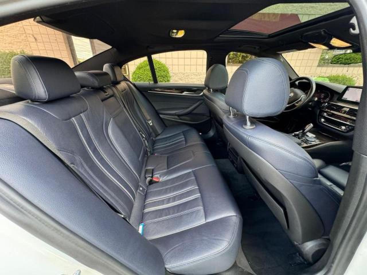 2020 BMW 530 Xi vin: WBAJR7C06LWW61738