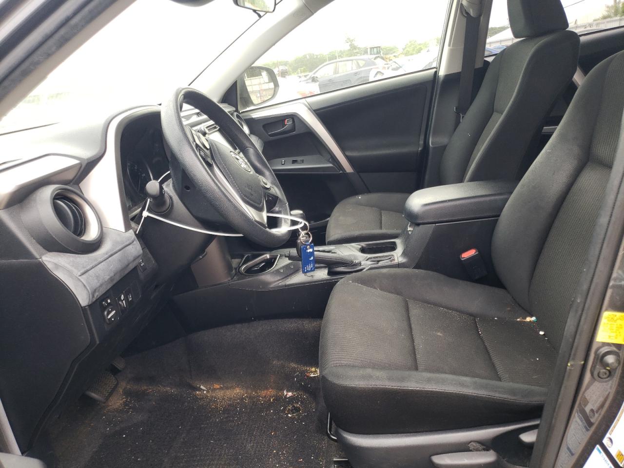 JTMBFREV7HJ708333 2017 Toyota Rav4 Le