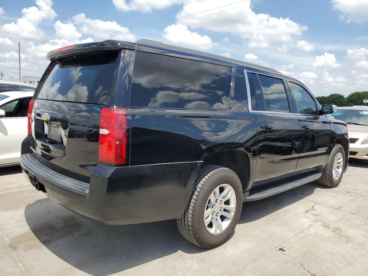 2019 Chevrolet Suburban C1500 Lt vin: 1GNSCHKC2KR177869