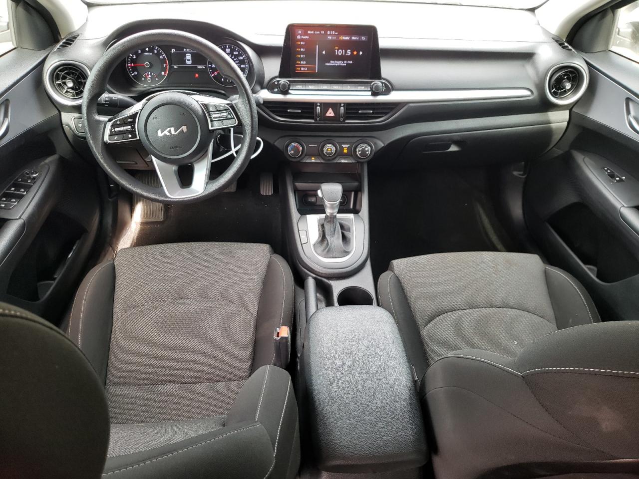 3KPF24ADXNE431053 2022 Kia Forte Fe