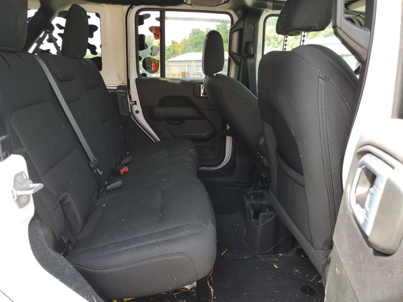 1C4HJXEG5NW122033 2022 Jeep Wrangler Unlimited Sahara