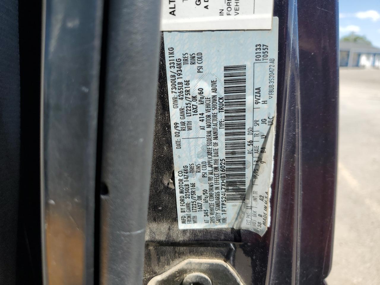 1FTPS24L7XHB16025 1999 Ford Econoline E250 Van