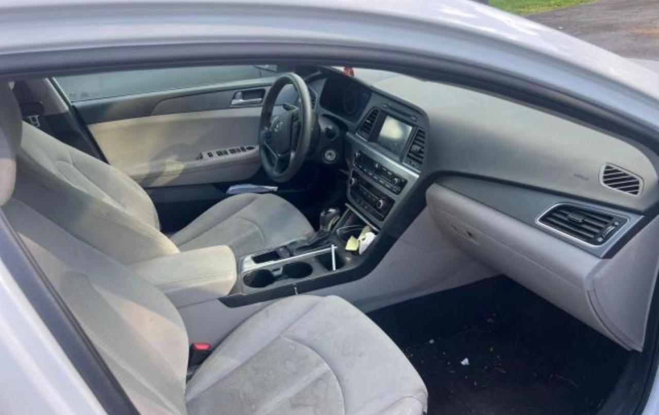 2016 Hyundai Sonata Se vin: 5NPE24AF5GH296575