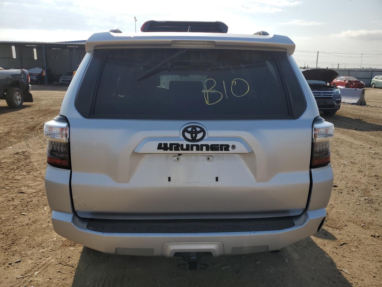 JTEBU5JR7K5622183 2019 Toyota 4Runner Sr5