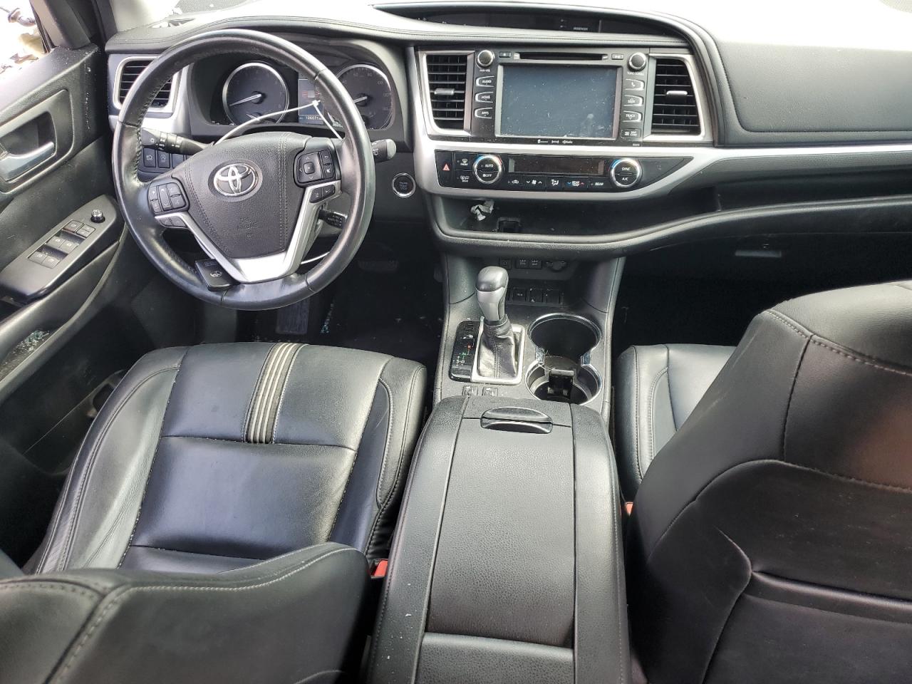 5TDKZRFH5JS542211 2018 Toyota Highlander Se