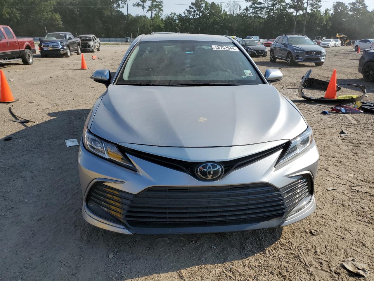 2021 Toyota Camry Le vin: 4T1C11AK3MU441132