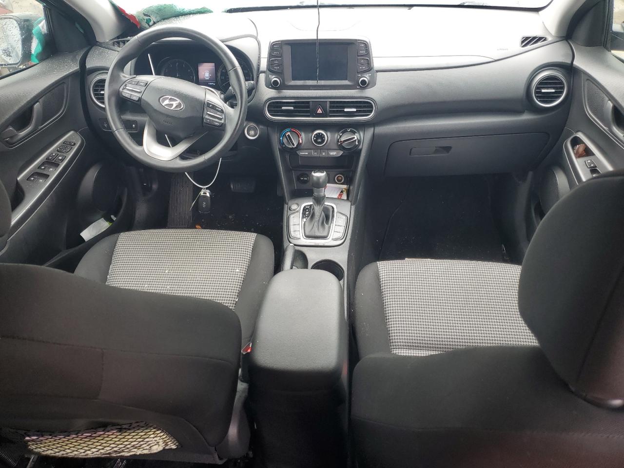 KM8K22AAXJU137247 2018 Hyundai Kona Sel