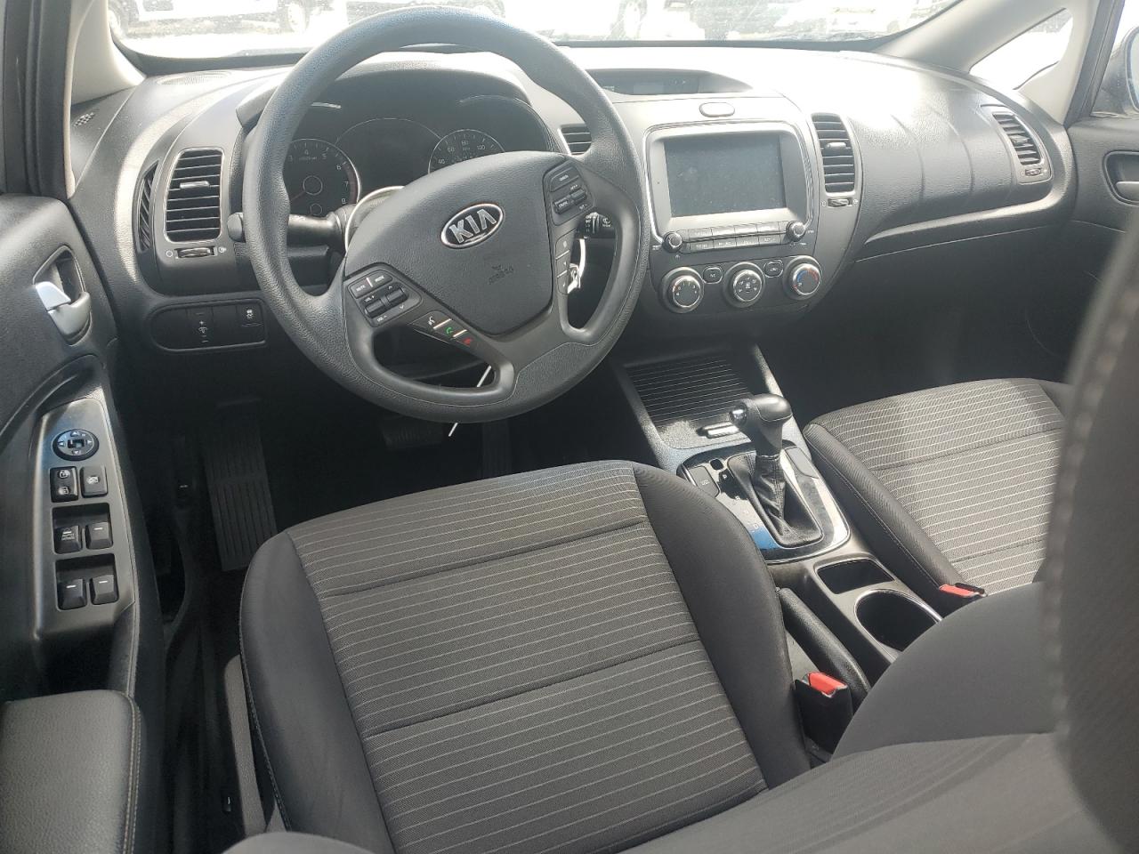 3KPFL4A72JE199047 2018 Kia Forte Lx