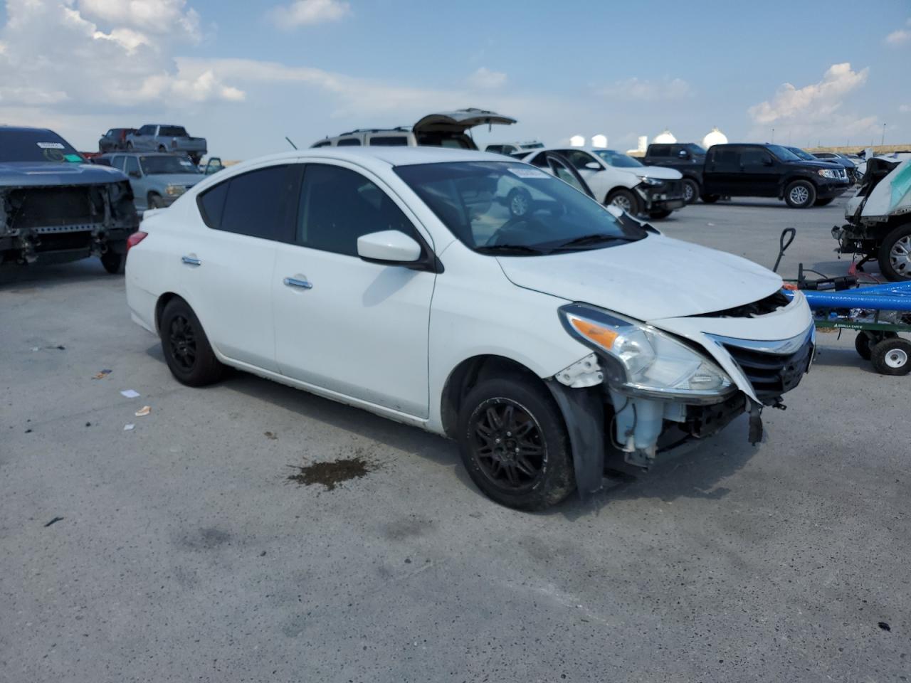 2017 Nissan Versa S vin: 3N1CN7AP9HK462163