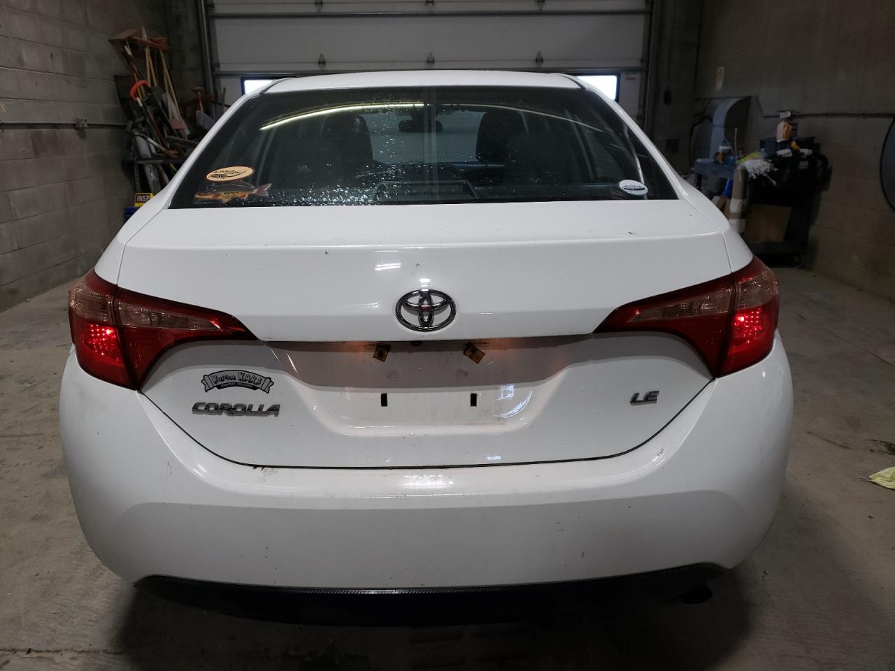 2T1BURHE2JC069619 2018 Toyota Corolla L