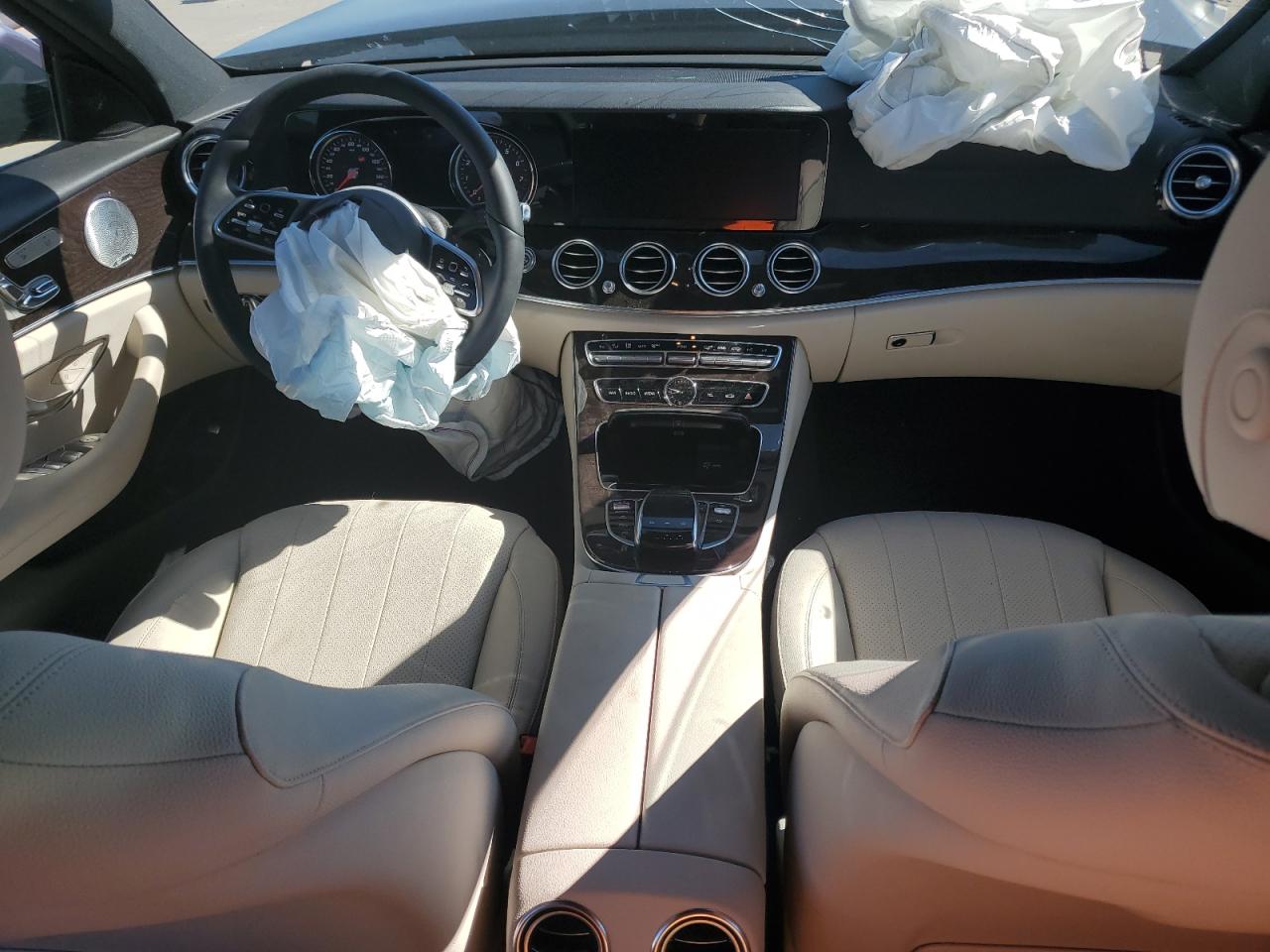 WDDZF4JB2KA514657 2019 Mercedes-Benz E 300