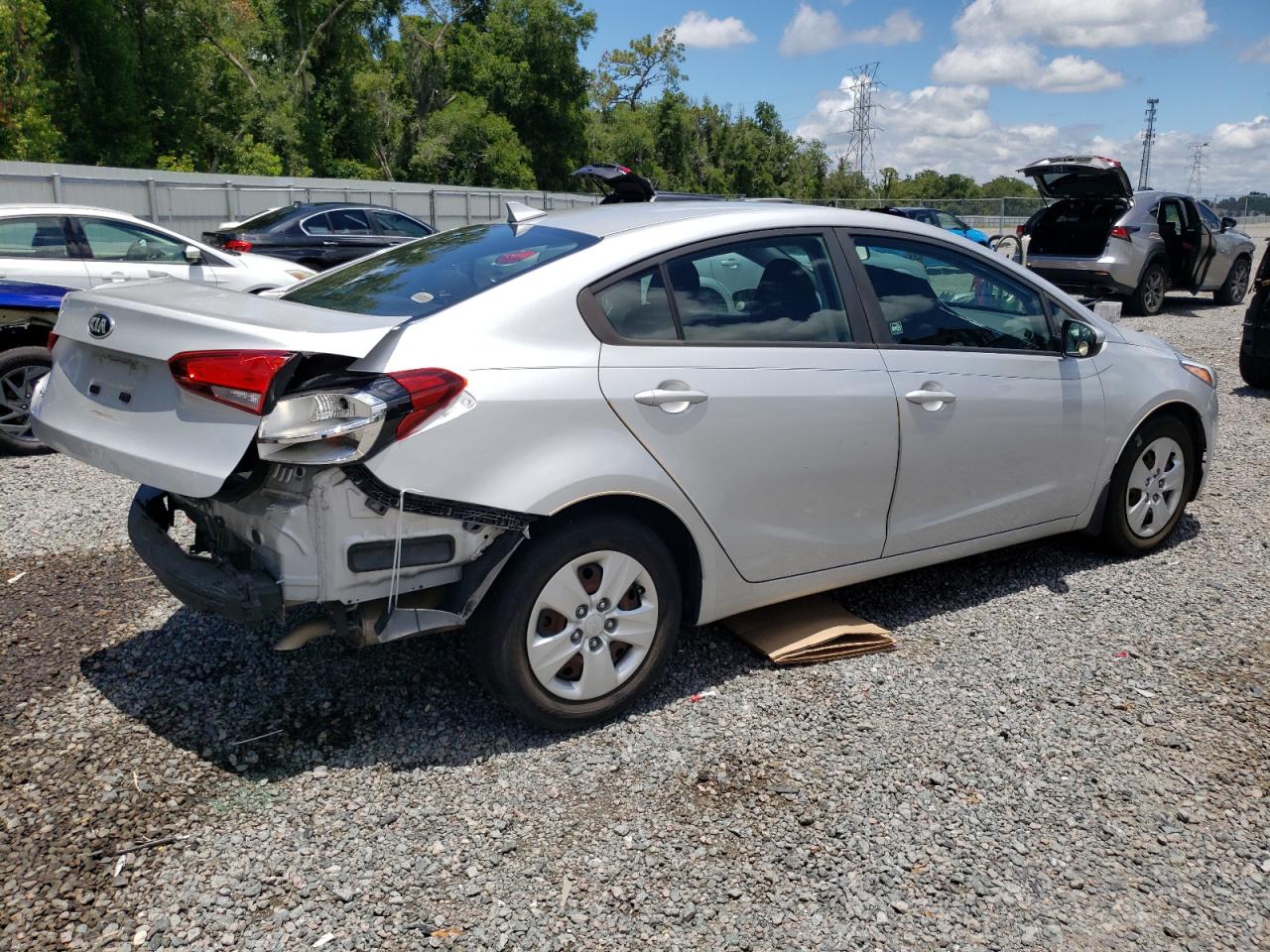 3KPFK4A73JE240157 2024 Kia Forte Lx