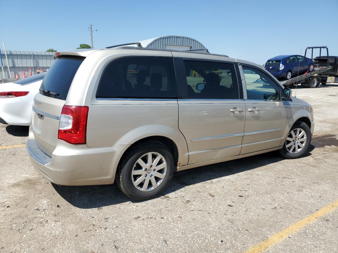 2C4RC1BG4DR588592 2013 Chrysler Town & Country Touring