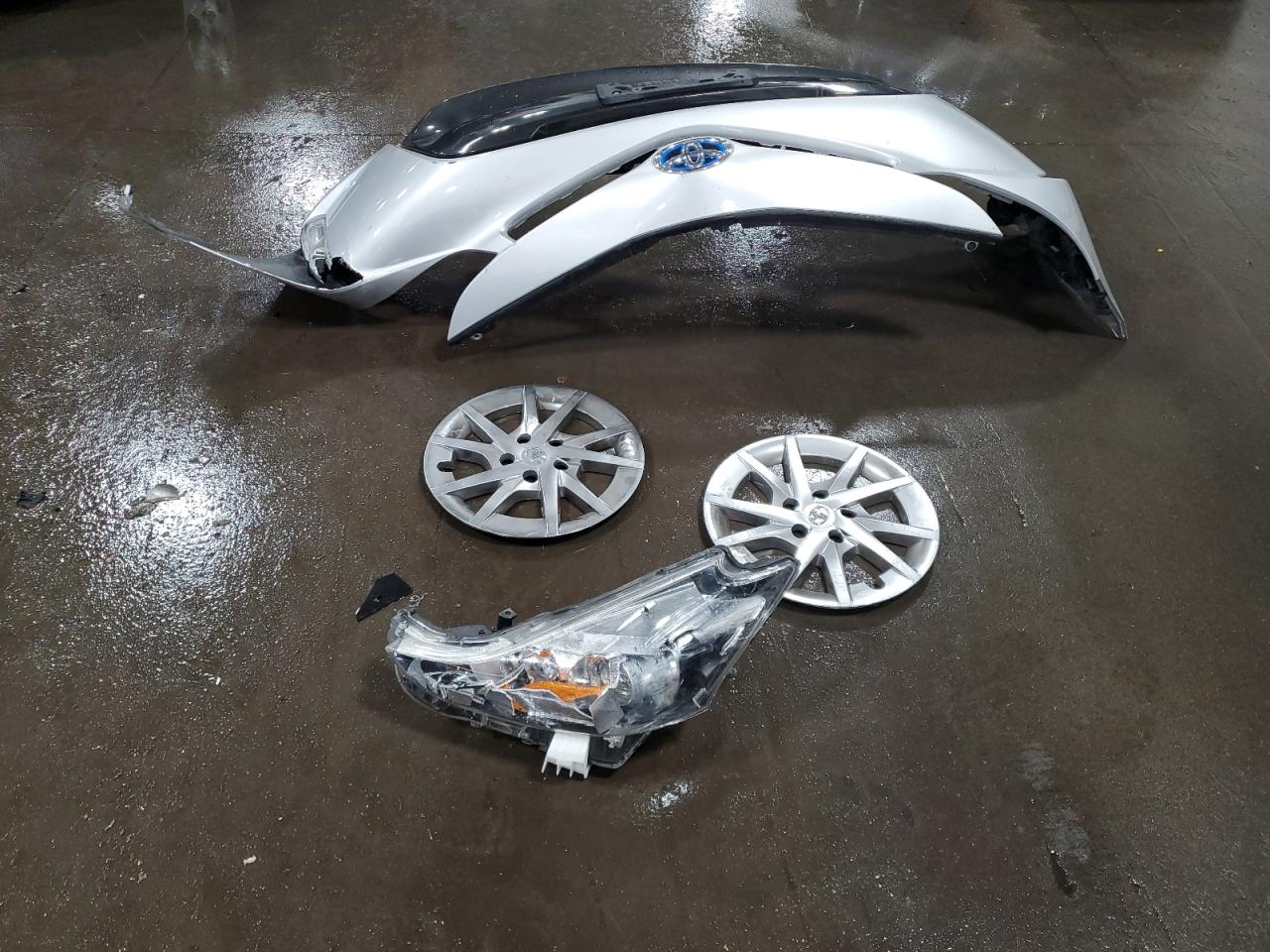 JTDZN3EU3HJ073200 2017 Toyota Prius V