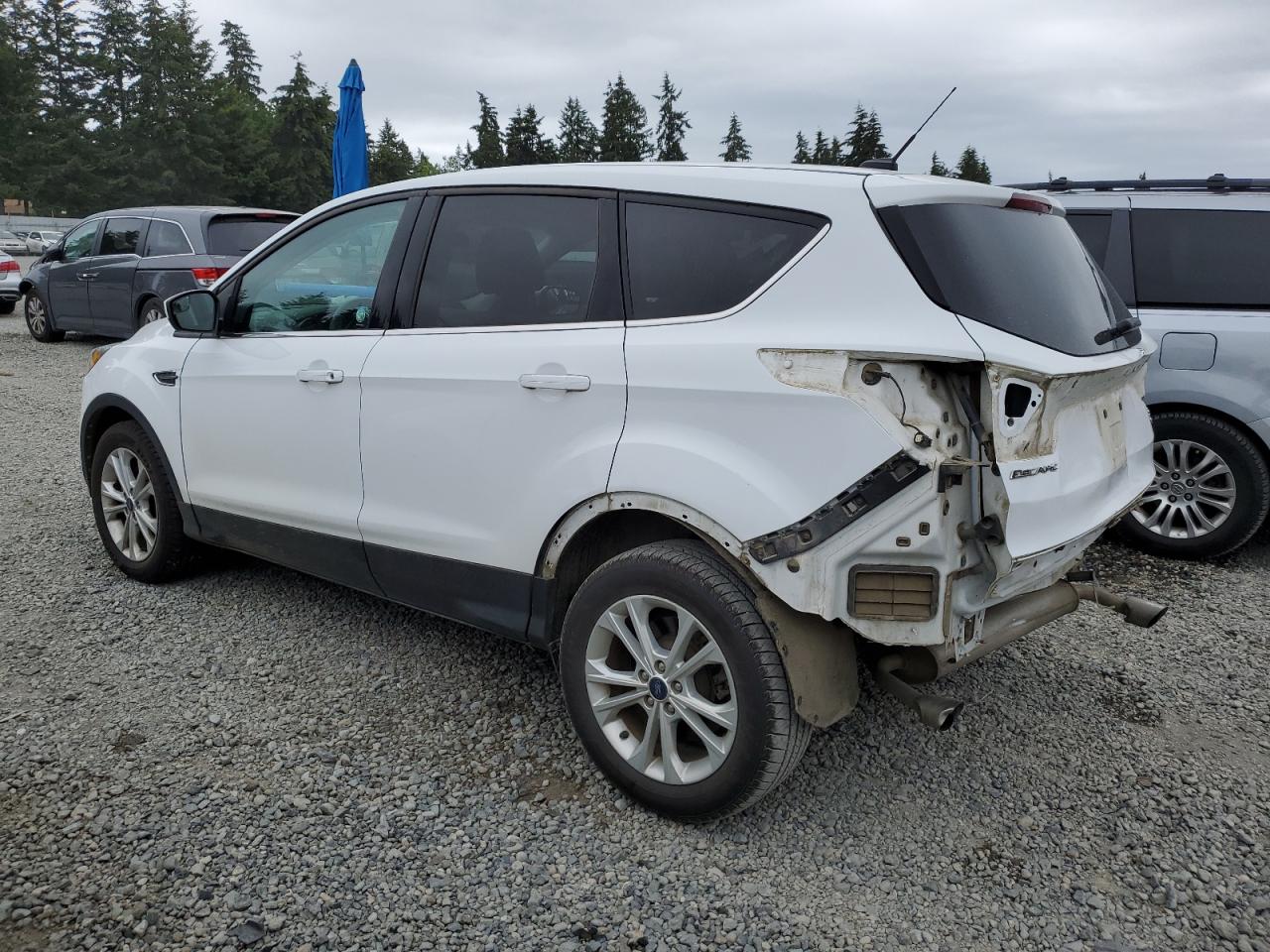 1FMCU0G98HUA62963 2017 Ford Escape Se