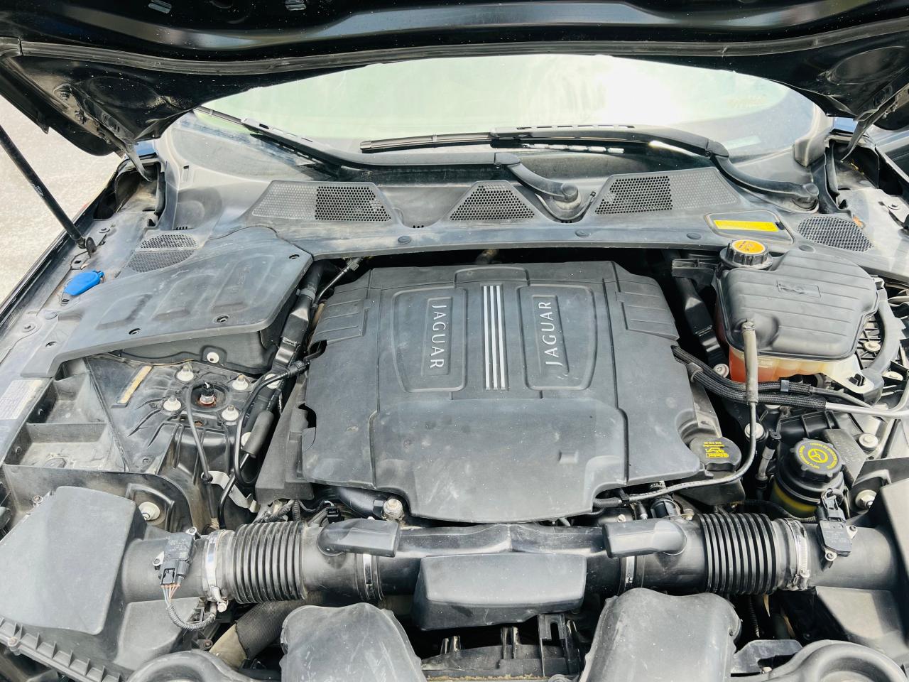 SAJWA2GB8BLV13073 2011 Jaguar Xjl