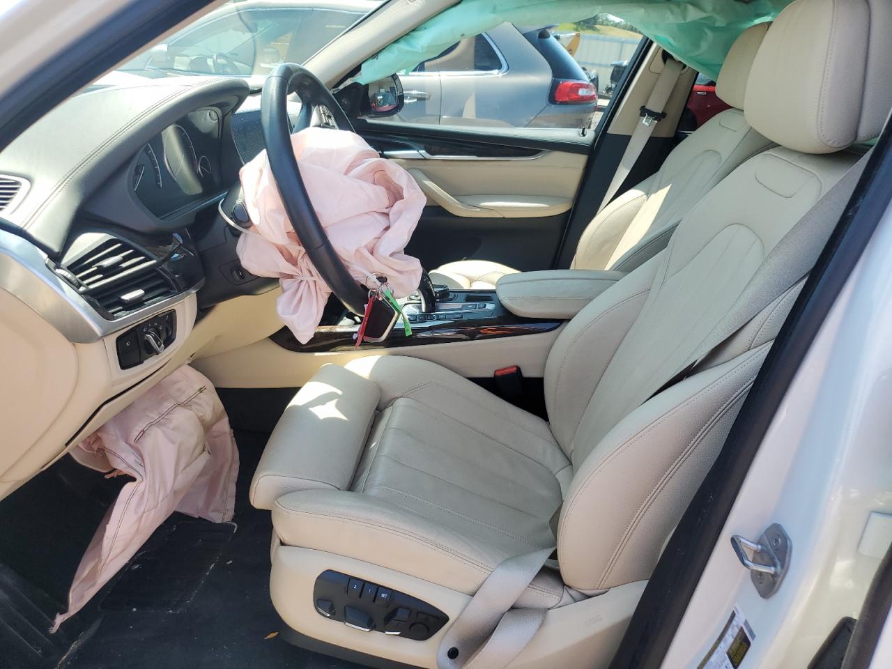 5UXKR6C57G0J81017 2016 BMW X5 xDrive50I