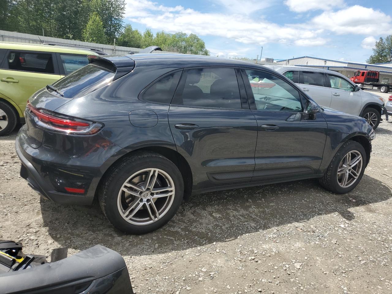 WP1AA2A52NLB08583 2022 Porsche Macan